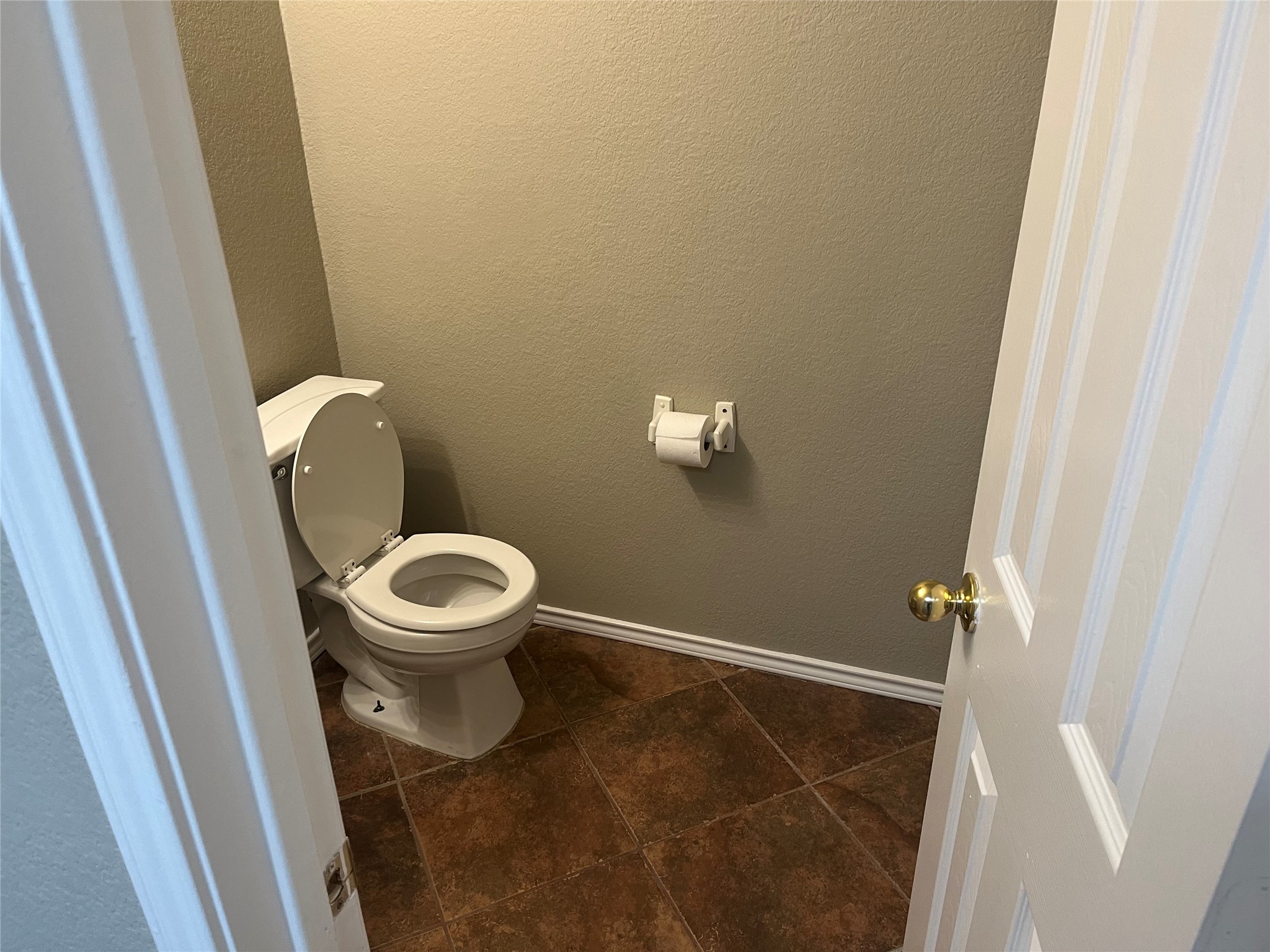 694 Hogan Kyle, TX 78640 - Photo 19 of 20 Downstairs Half Bath