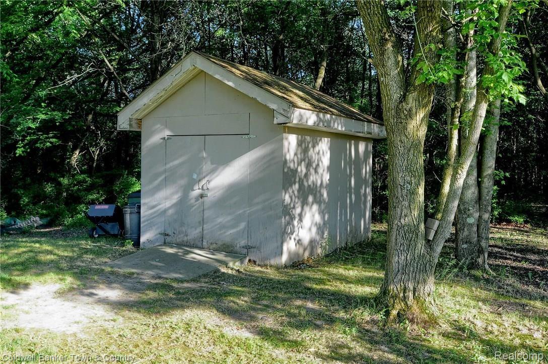 276 Gulley Road Howell, MI 48843 - Photo 35 of 35 74 Shed.jpg