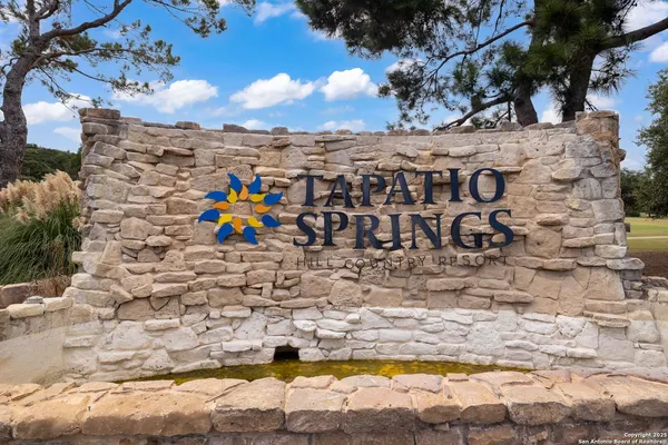 $294,000 | 20 Tapatio Drive East, Unit 205, Boerne, TX 78006