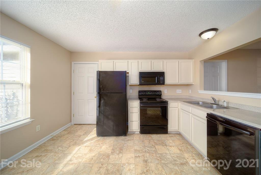2902 Fairglen Road Charlotte, NC 28269 - Photo 12 of 19