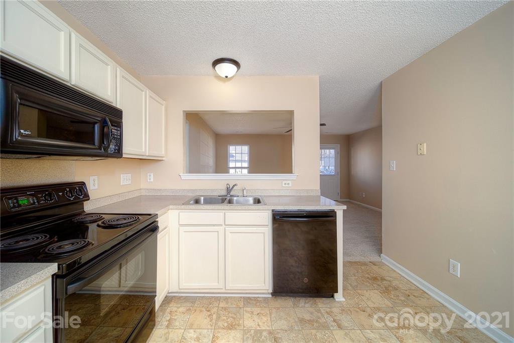 2902 Fairglen Road Charlotte, NC 28269 - Photo 13 of 19