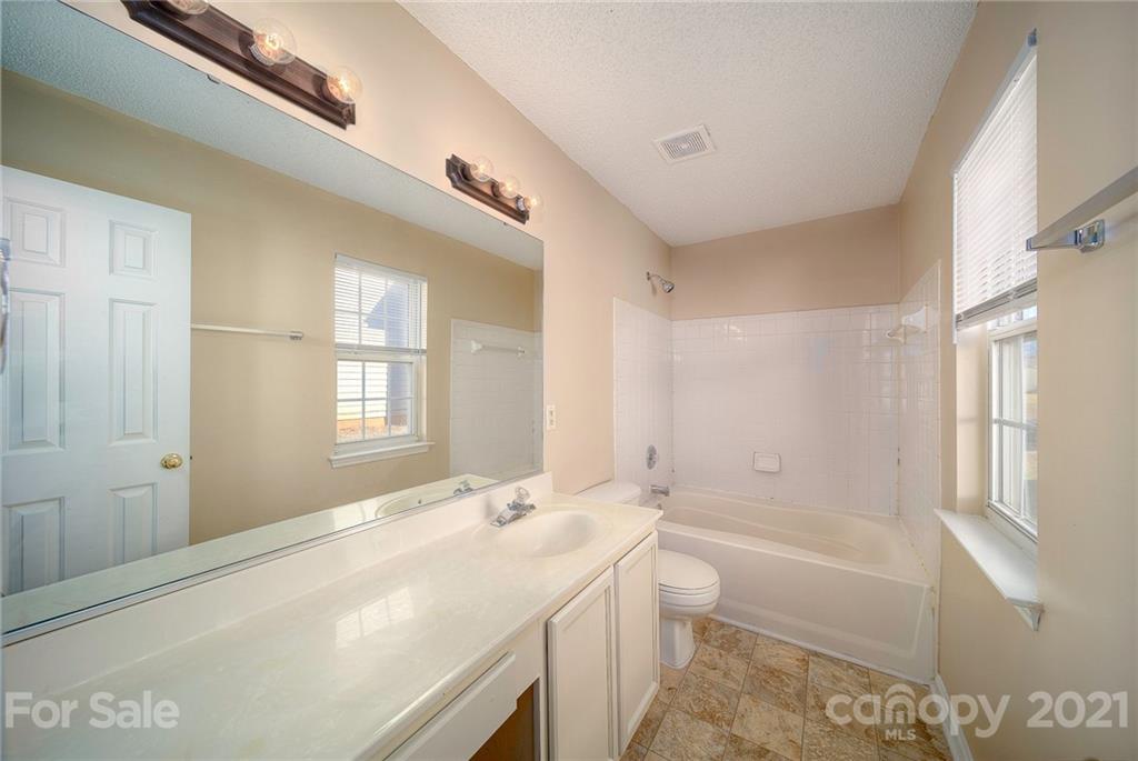 2902 Fairglen Road Charlotte, NC 28269 - Photo 17 of 19
