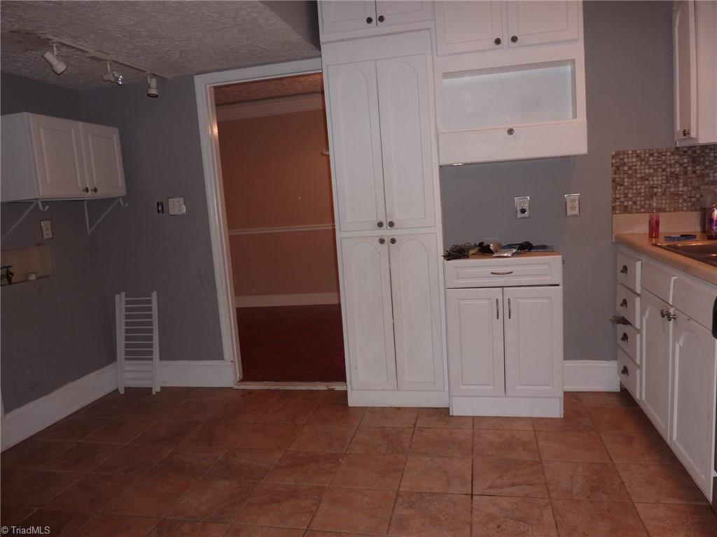 1829 Johnson Street, Unit D High Point, NC 27262 - Photo 7 of 9 Gallery Image 7