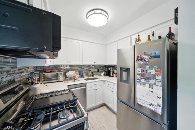 19 Savage Road, Unit 8 Denville, NJ 07834 - Photo 13 of 25 Gallery Image 13