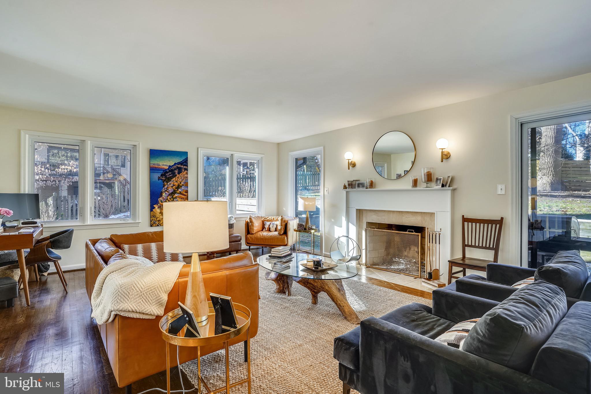 4106 North RoundHill Road Arlington, VA 22207 - Photo 14 of 55 Family room with ample natural sunlight