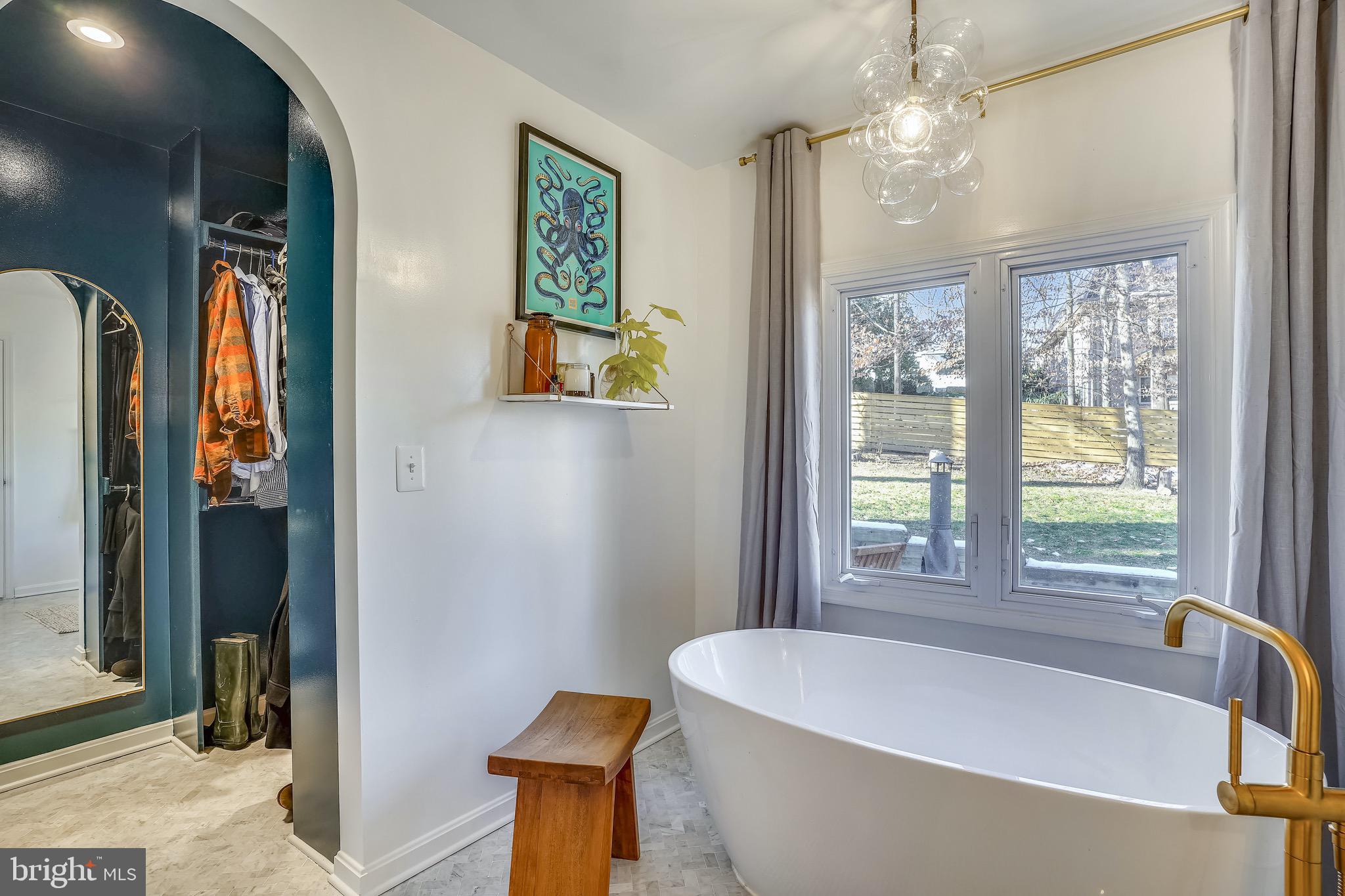 4106 North RoundHill Road Arlington, VA 22207 - Photo 25 of 55 Free standing tub in master bathroom