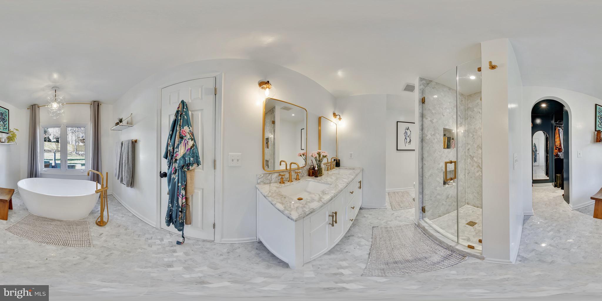 3D tour of new quartz master bathroom available
