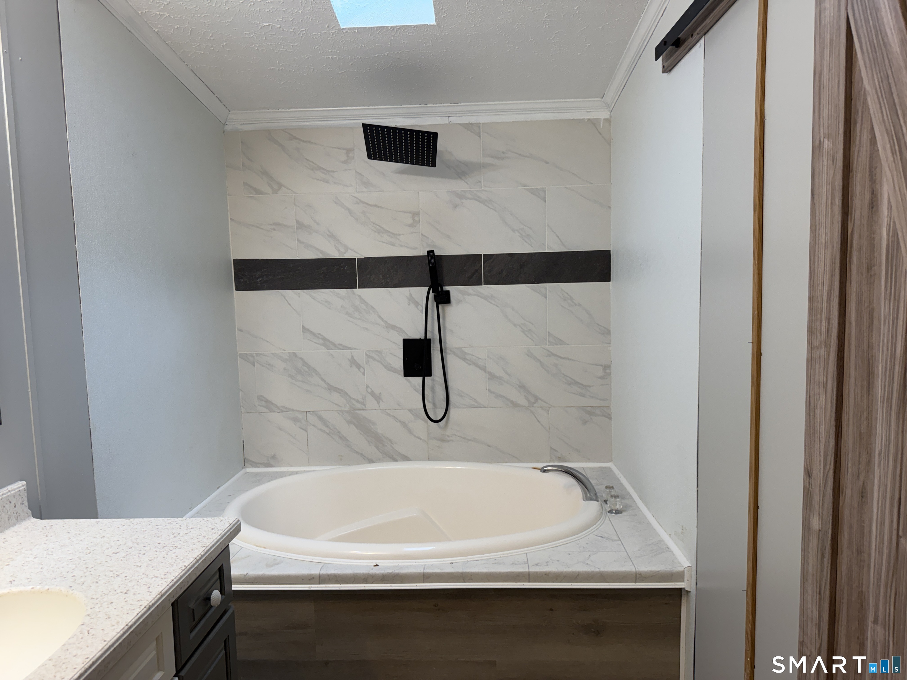 1042 Poquonnock Road Groton, CT 06340 - Photo 8 of 14 Gallery Image 8