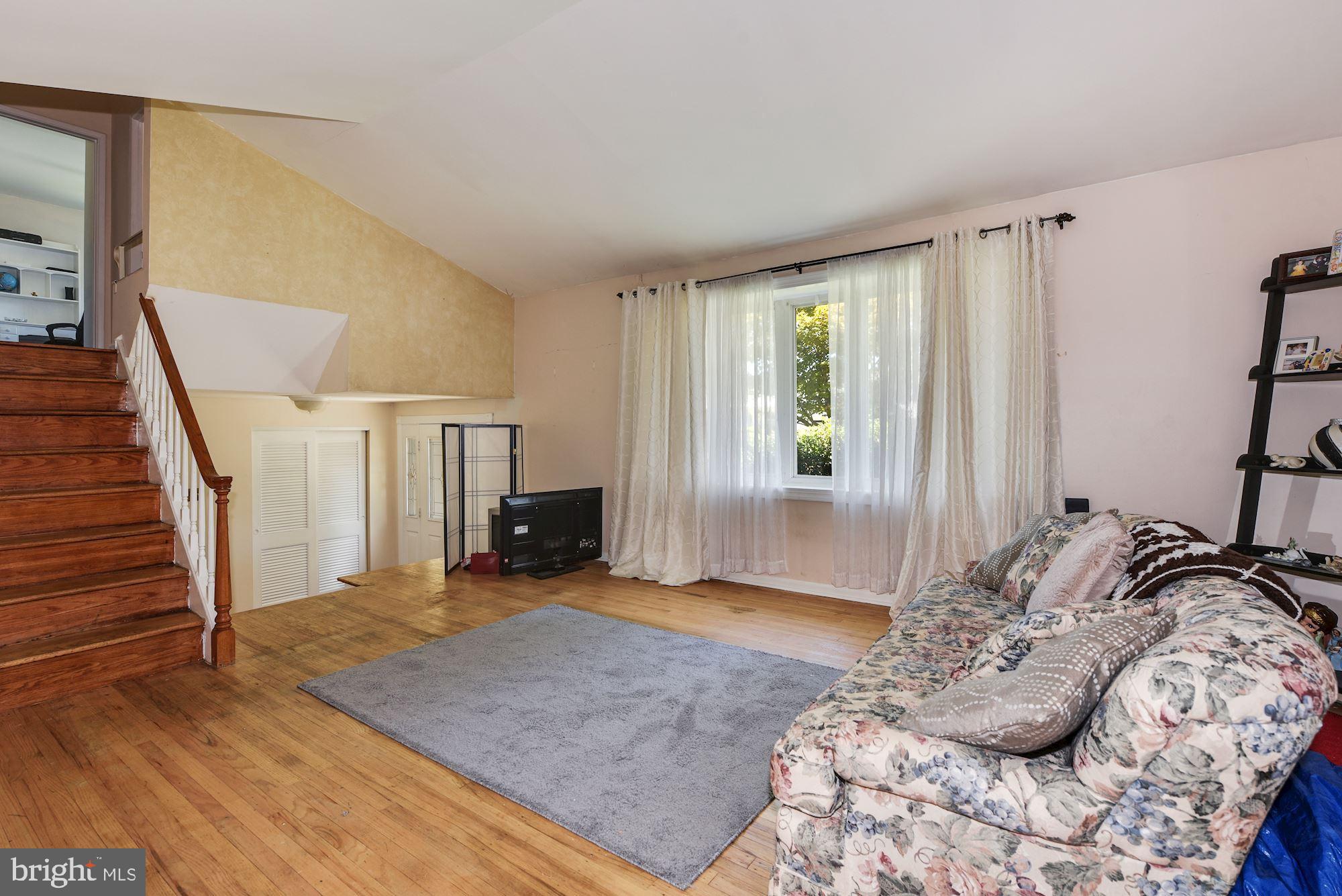471 Hampton Road King of Prussia, PA 19406 - Photo 4 of 18 Gallery Image 4