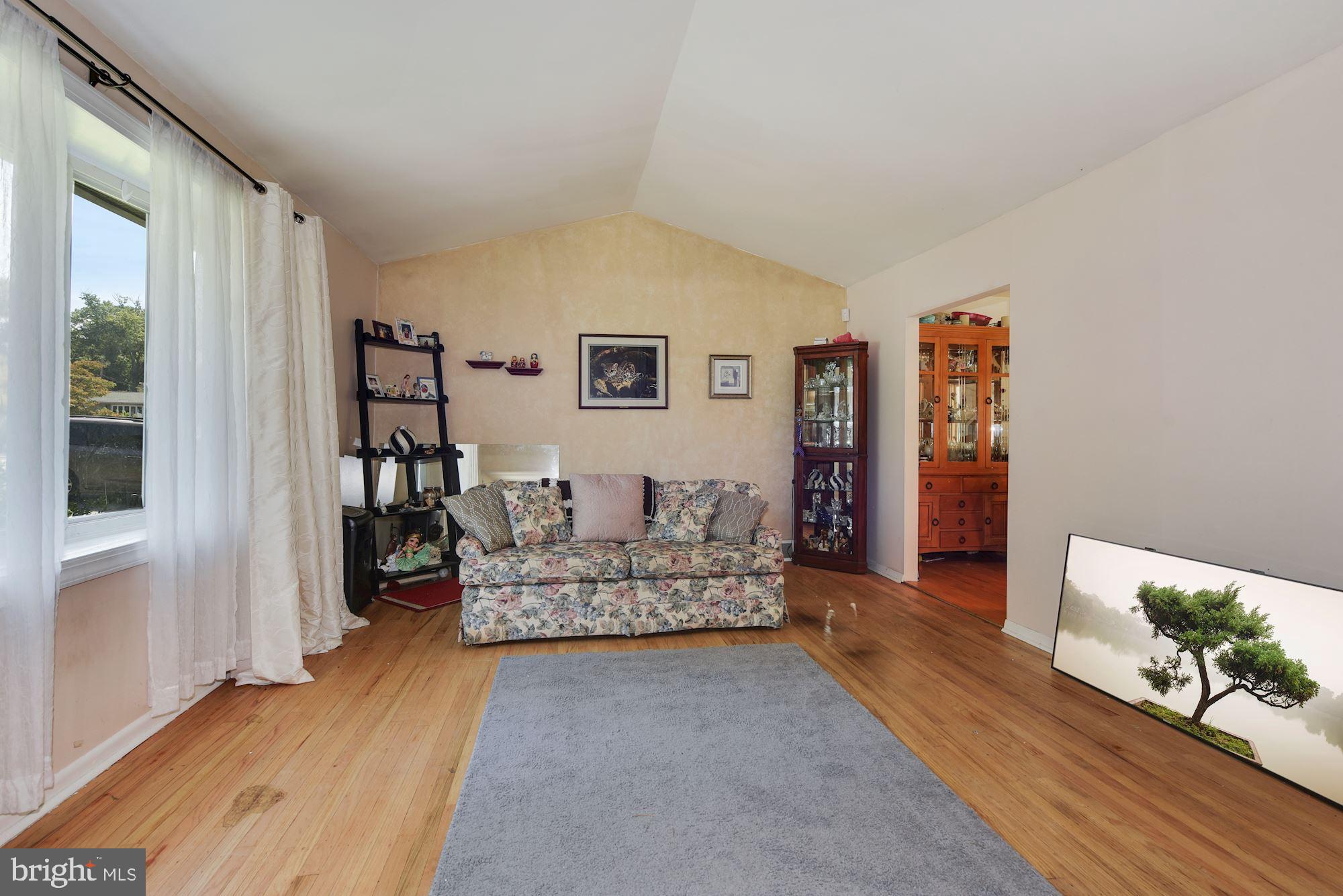 471 Hampton Road King of Prussia, PA 19406 - Photo 6 of 18 Gallery Image 6