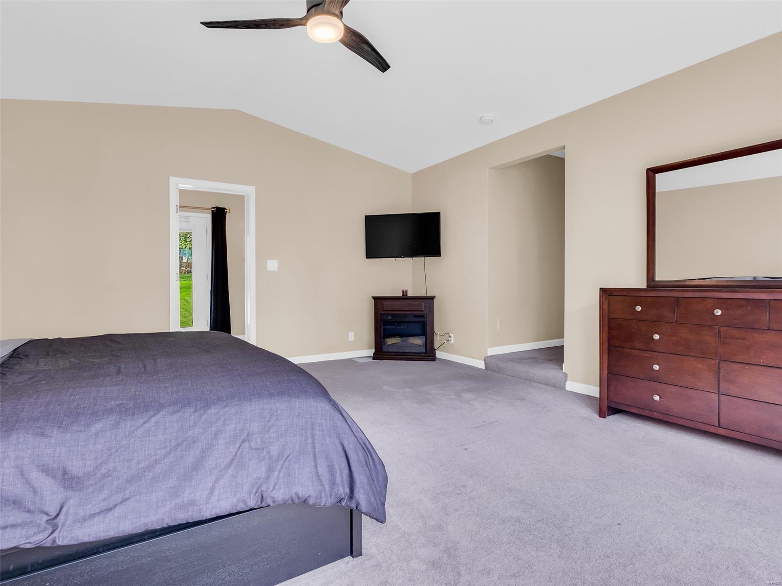 3313 Ringer Road St. Louis, MO 63125 - Photo 13 of 33 Gallery Image 13