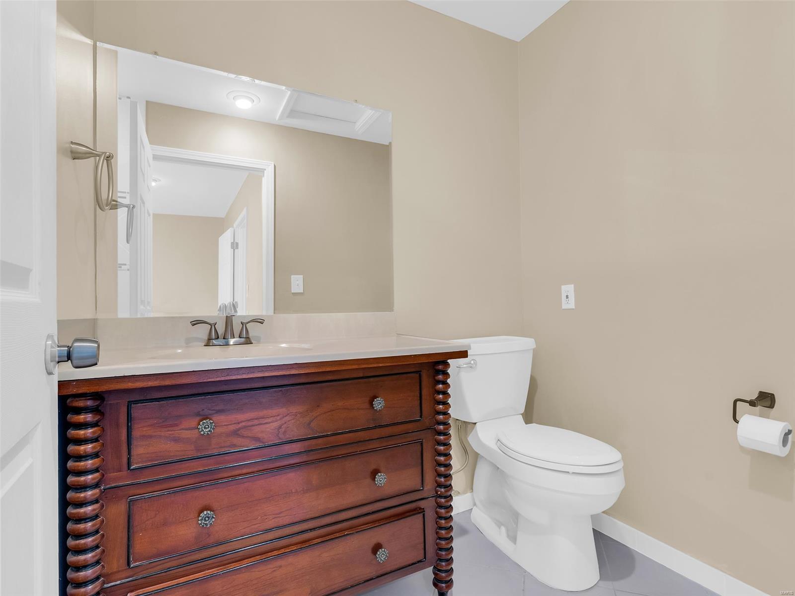 3313 Ringer Road St. Louis, MO 63125 - Photo 17 of 33 Gallery Image 17
