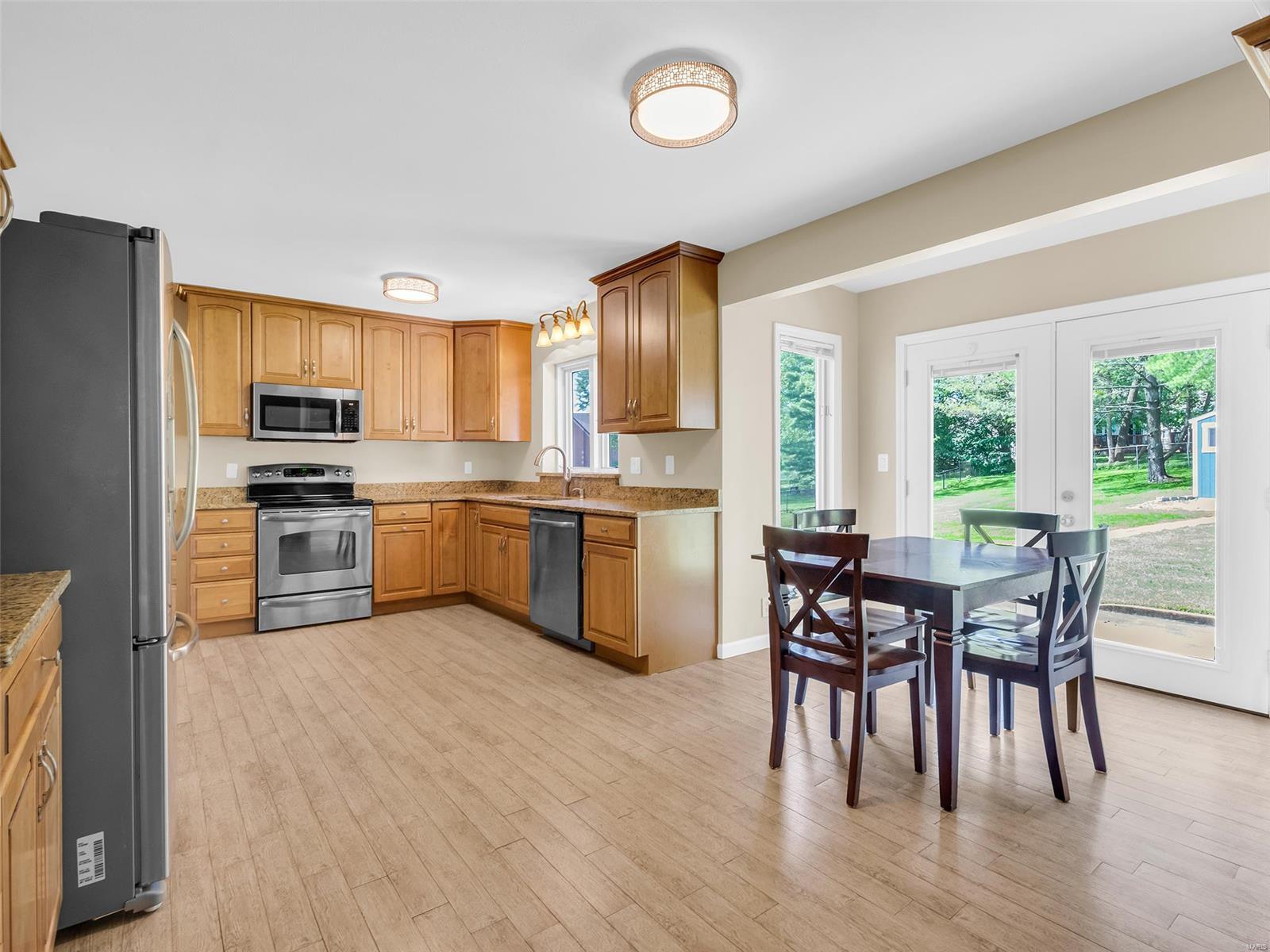 3313 Ringer Road St. Louis, MO 63125 - Photo 3 of 33 Gallery Image 3