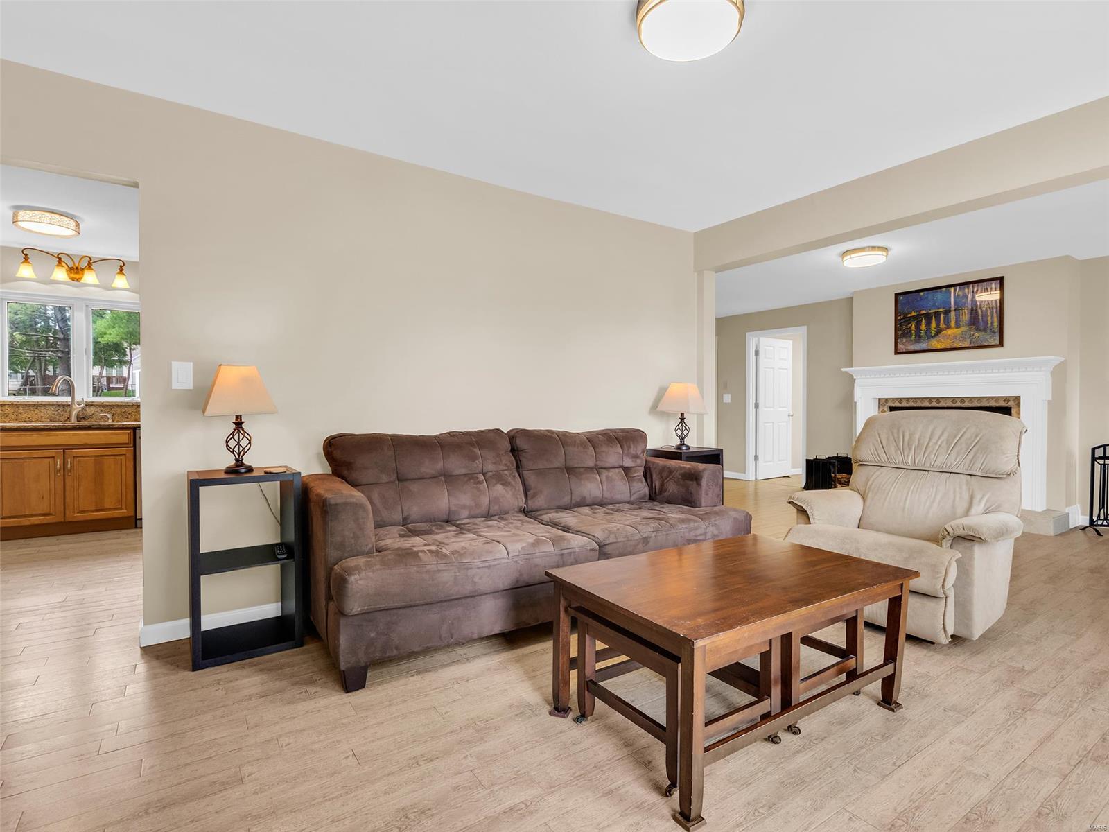 3313 Ringer Road St. Louis, MO 63125 - Photo 9 of 33 Gallery Image 9