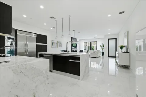 $1,550,000 | 606 Northeast 14th Avenue, Fort Lauderdale, FL 33304