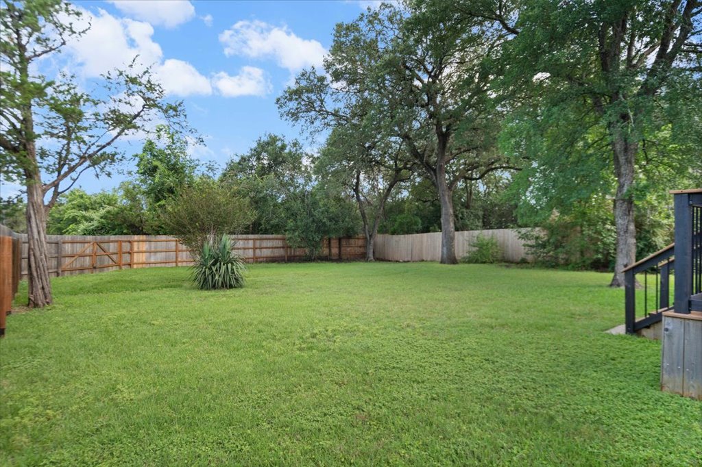 10801 Beachmont Lane Austin, TX 78739 - Photo 34 of 40 HUGE backyard!! Bring your pool rep out to see what amazing plans you can come up with!