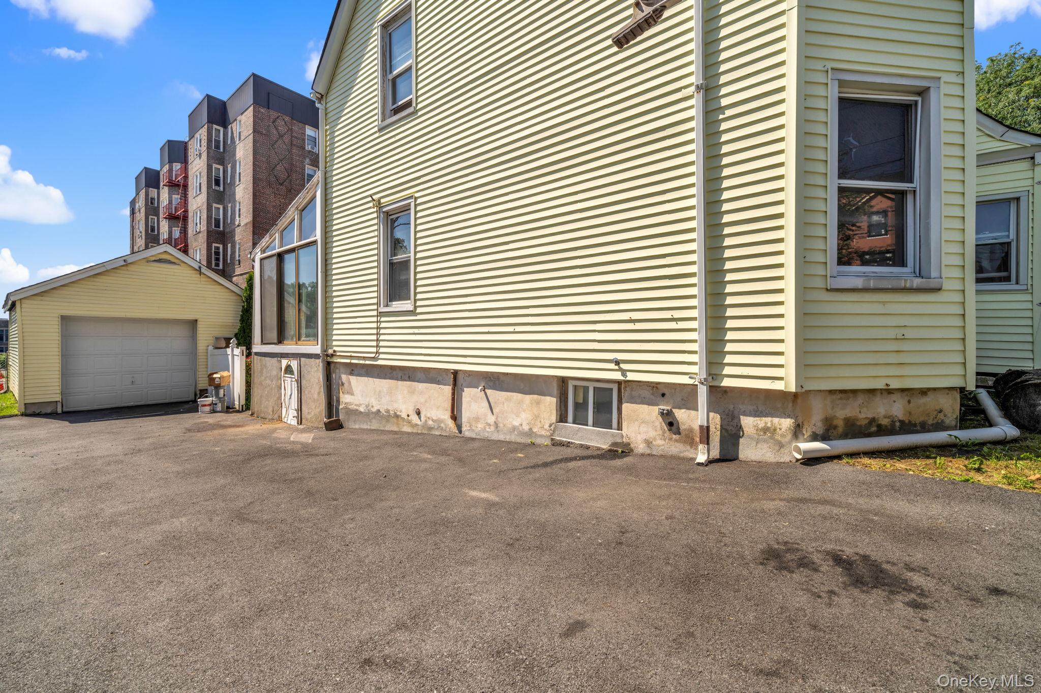 38 Trinity Place New Rochelle, NY 10805 - Photo 40 of 50