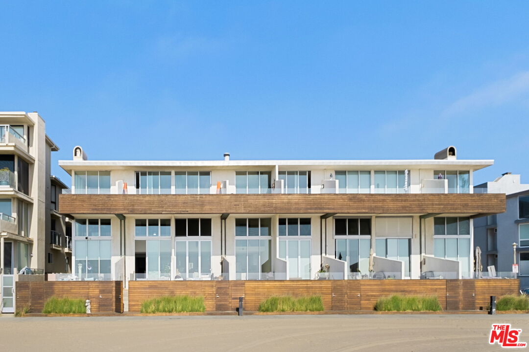 7 Fleet Street, Unit 107 Marina del Rey, CA 90292 - Photo 1 of 24
