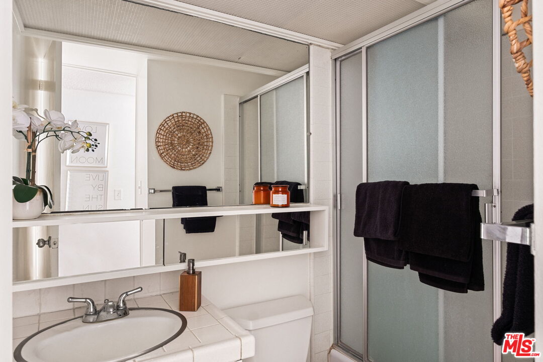 7 Fleet Street, Unit 107 Marina del Rey, CA 90292 - Photo 19 of 24