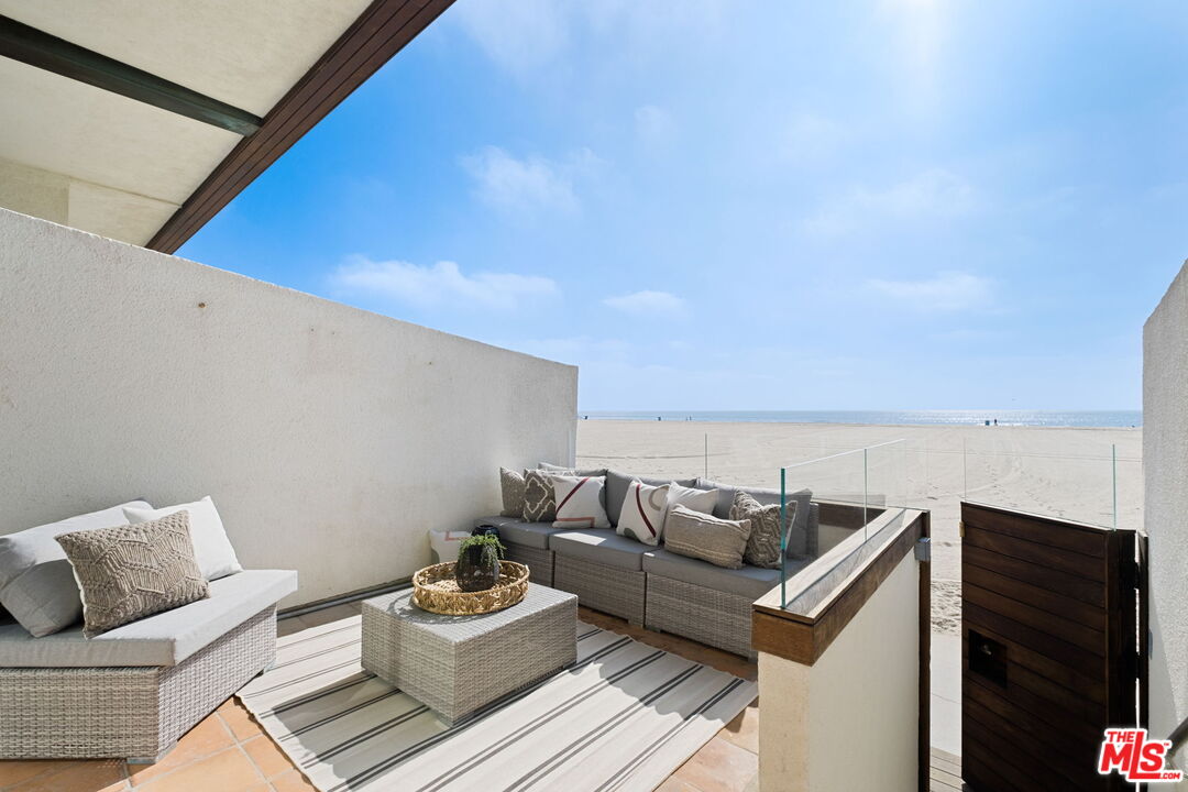 7 Fleet Street, Unit 107 Marina del Rey, CA 90292 - Photo 3 of 24