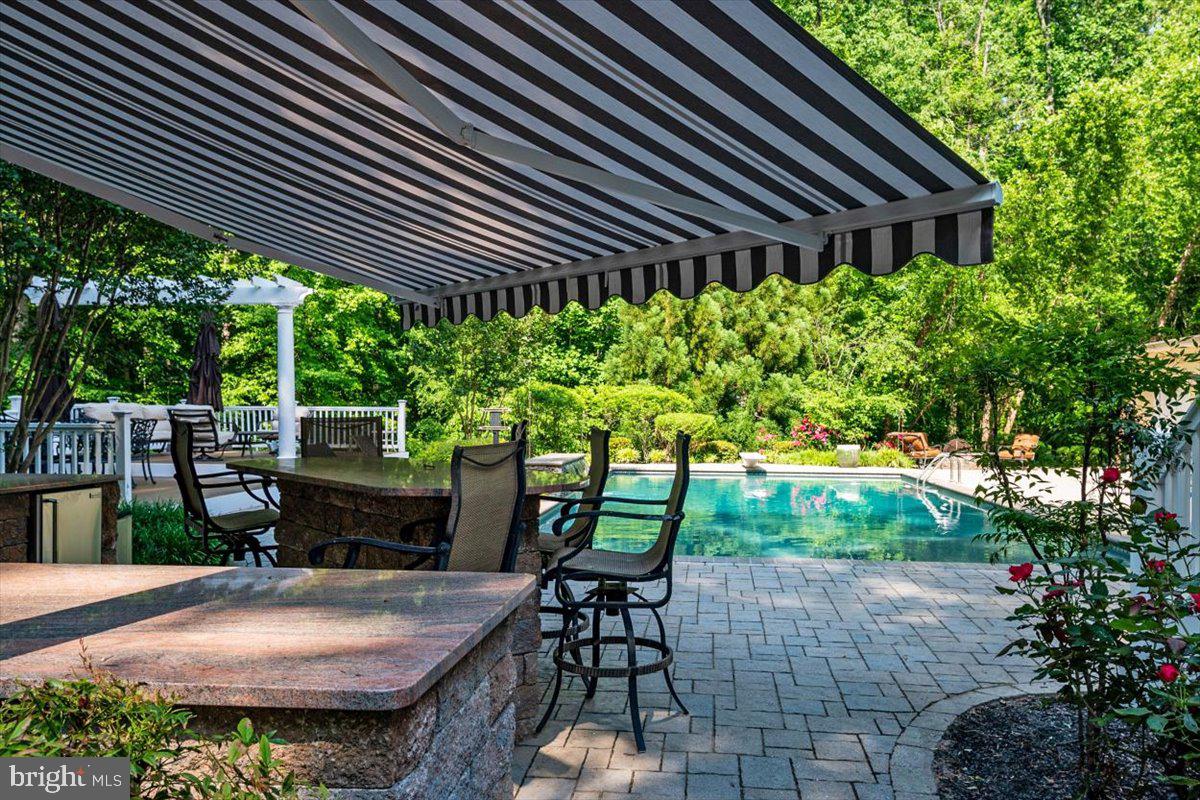 860 Governor Bridge Road Davidsonville, MD 21035 - Photo 33 of 68 Retractable awnings