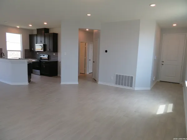 $1,795 | 352 Blacktail Drive, New Braunfels, TX 78130