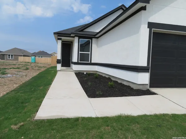 $1,795 | 352 Blacktail Drive, New Braunfels, TX 78130