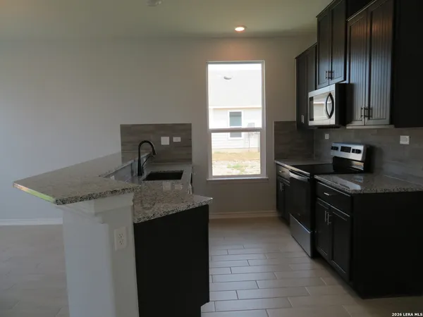 $1,795 | 352 Blacktail Drive, New Braunfels, TX 78130