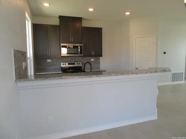 $1,795 | 352 Blacktail Drive, New Braunfels, TX 78130