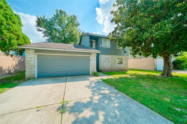 $2,200 | 10127 Fernstone Lane, Houston, TX 77070