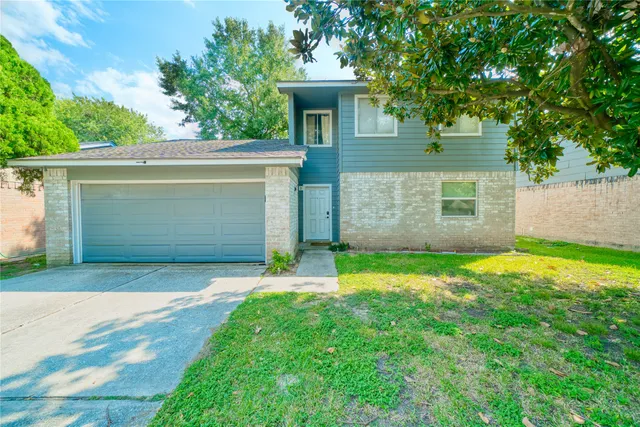 $2,200 | 10127 Fernstone Lane, Houston, TX 77070