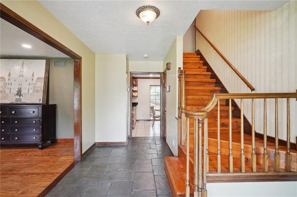 8729 Rosecrest Lane River Ridge, LA 70123 - Photo 3 of 30 Gallery Image 3