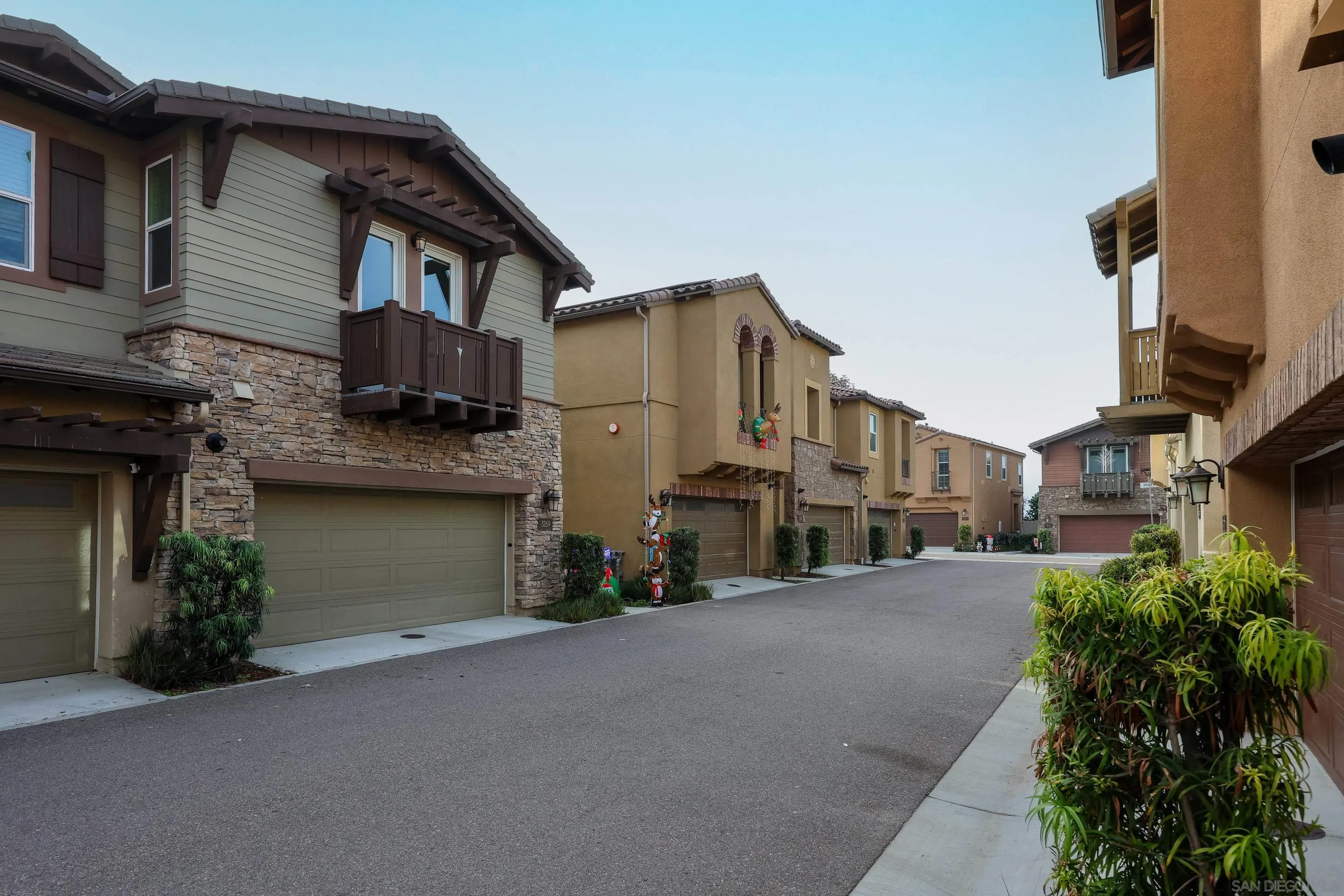 3269 Vestra Way Carlsbad, CA 92010 - Photo 5 of 57