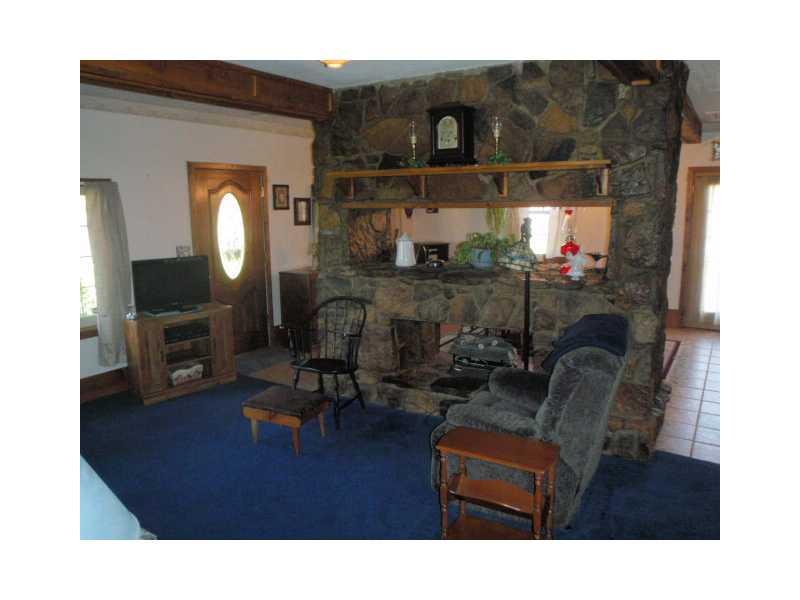 220 Riemer Road Sarver, PA 16055 - Photo 11 of 24 Living Room.