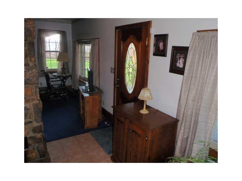 220 Riemer Road Sarver, PA 16055 - Photo 13 of 24 Entry/Foyer.
