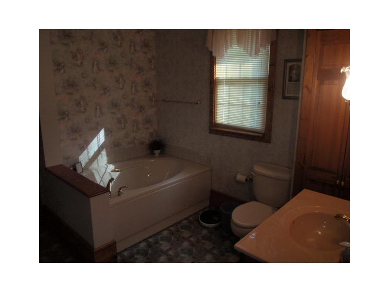 220 Riemer Road Sarver, PA 16055 - Photo 19 of 24 Master Bath/Spa.