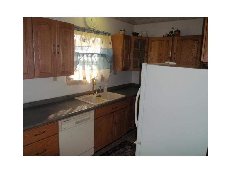 220 Riemer Road Sarver, PA 16055 - Photo 20 of 24 Kitchen.
