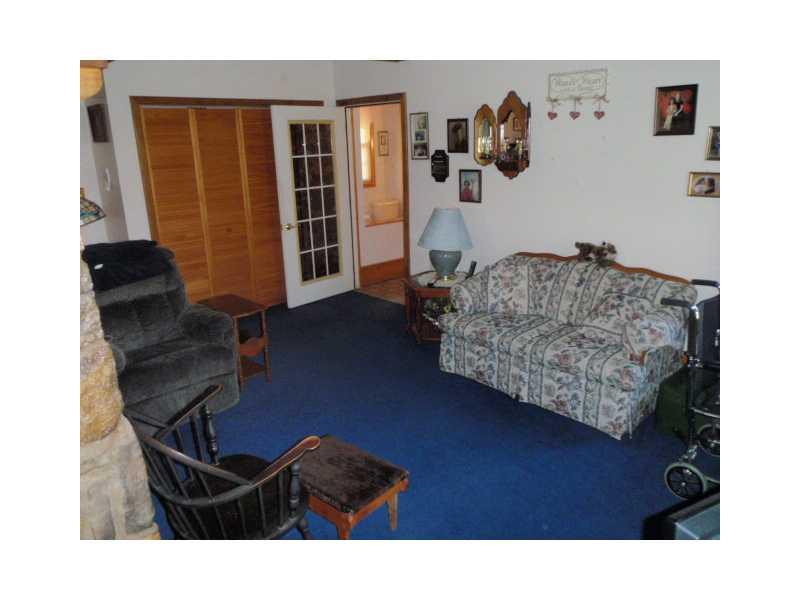 220 Riemer Road Sarver, PA 16055 - Photo 10 of 24 Living Room.