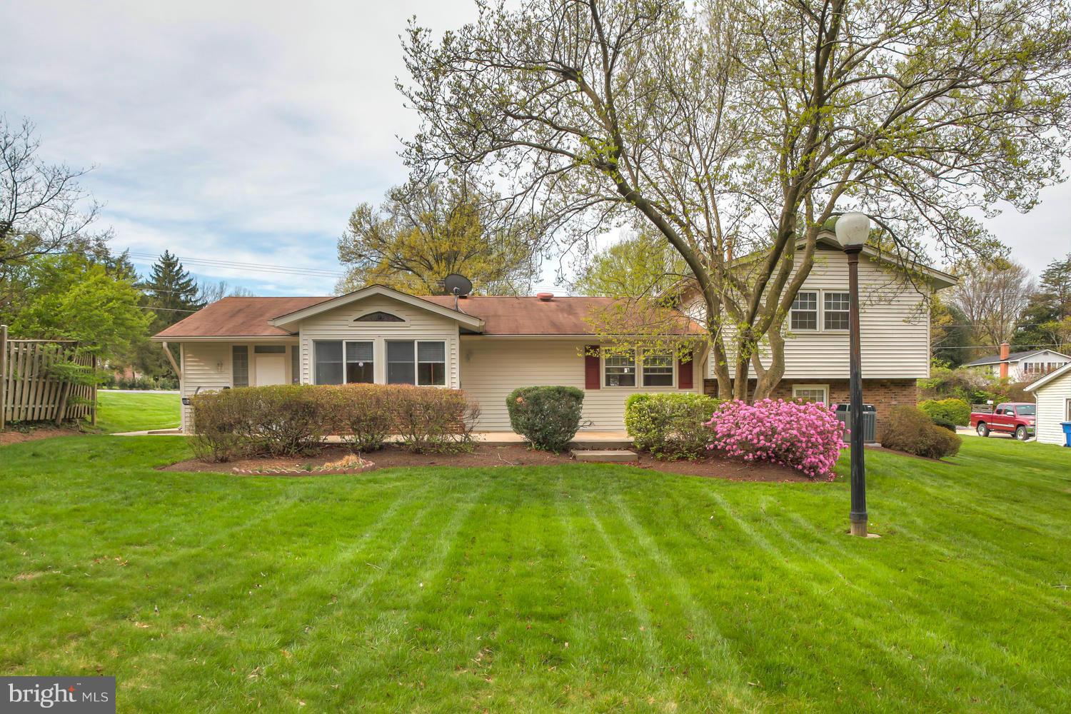 9900 Vale Road Vienna, VA 22181 - Photo 24 of 24 Exterior (Rear)