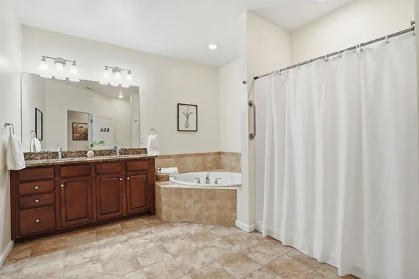 $819,000 | 13 Morgan Drive, Unit 109, Natick, MA 01760