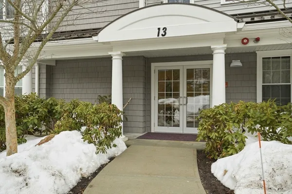 $819,000 | 13 Morgan Drive, Unit 109, Natick, MA 01760