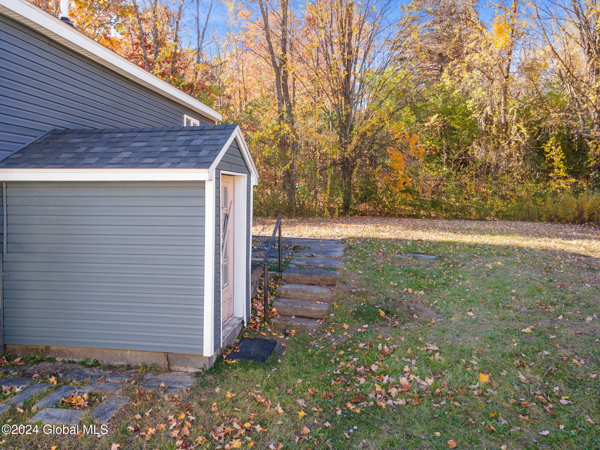 388 Gordon Road Rotterdam, NY 12306 - Photo 18 of 26 19-388GordonRd_19