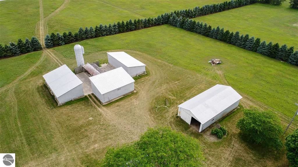 5402 Sparling Road Kingsley, MI 49649 - Photo 32 of 35 1878308-31.JPG