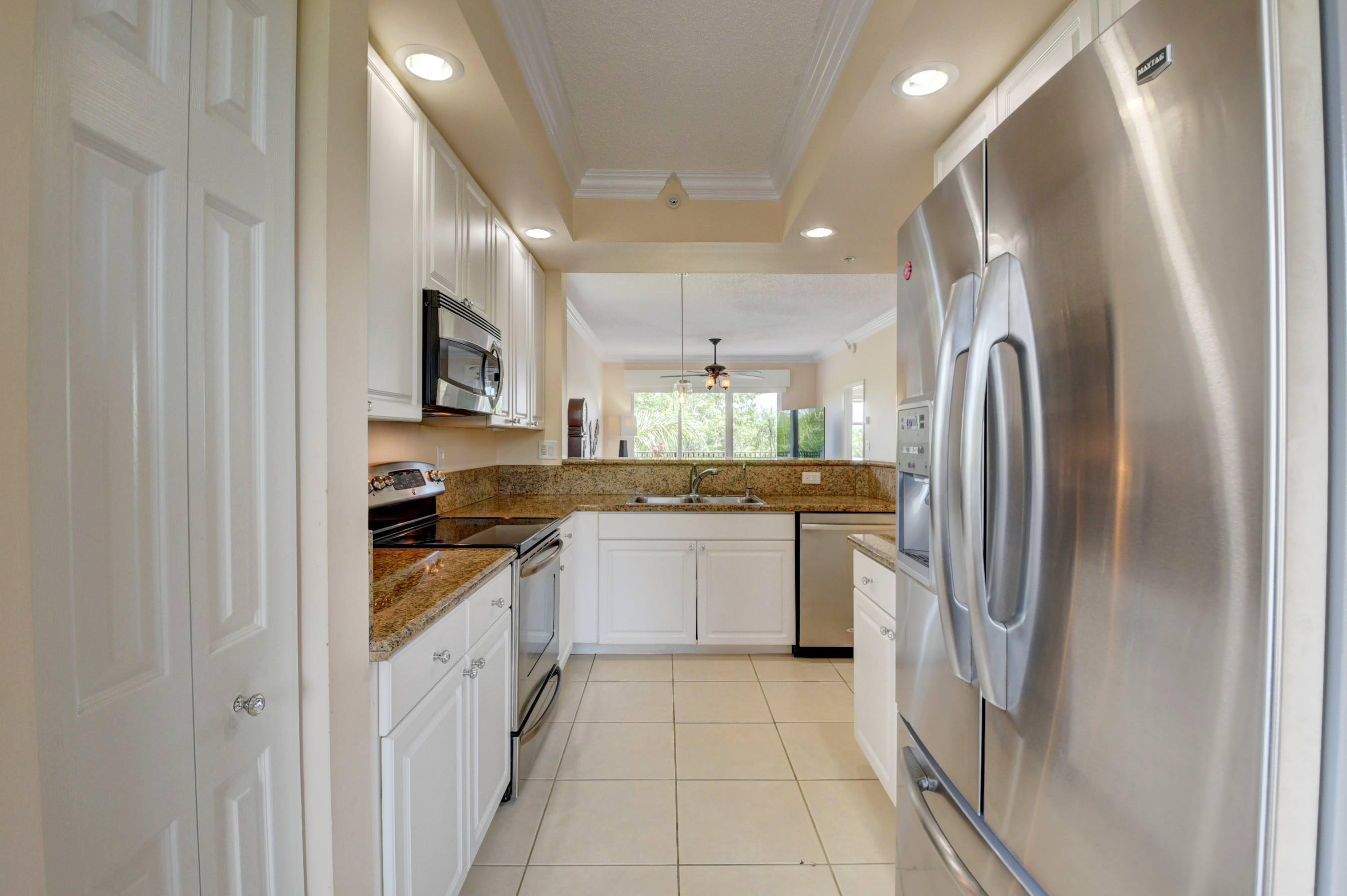 27 Royal Palm Way, Unit 401 Boca Raton, FL 33432 - Photo 9 of 60 21_dsc_9597_598_599_600_601