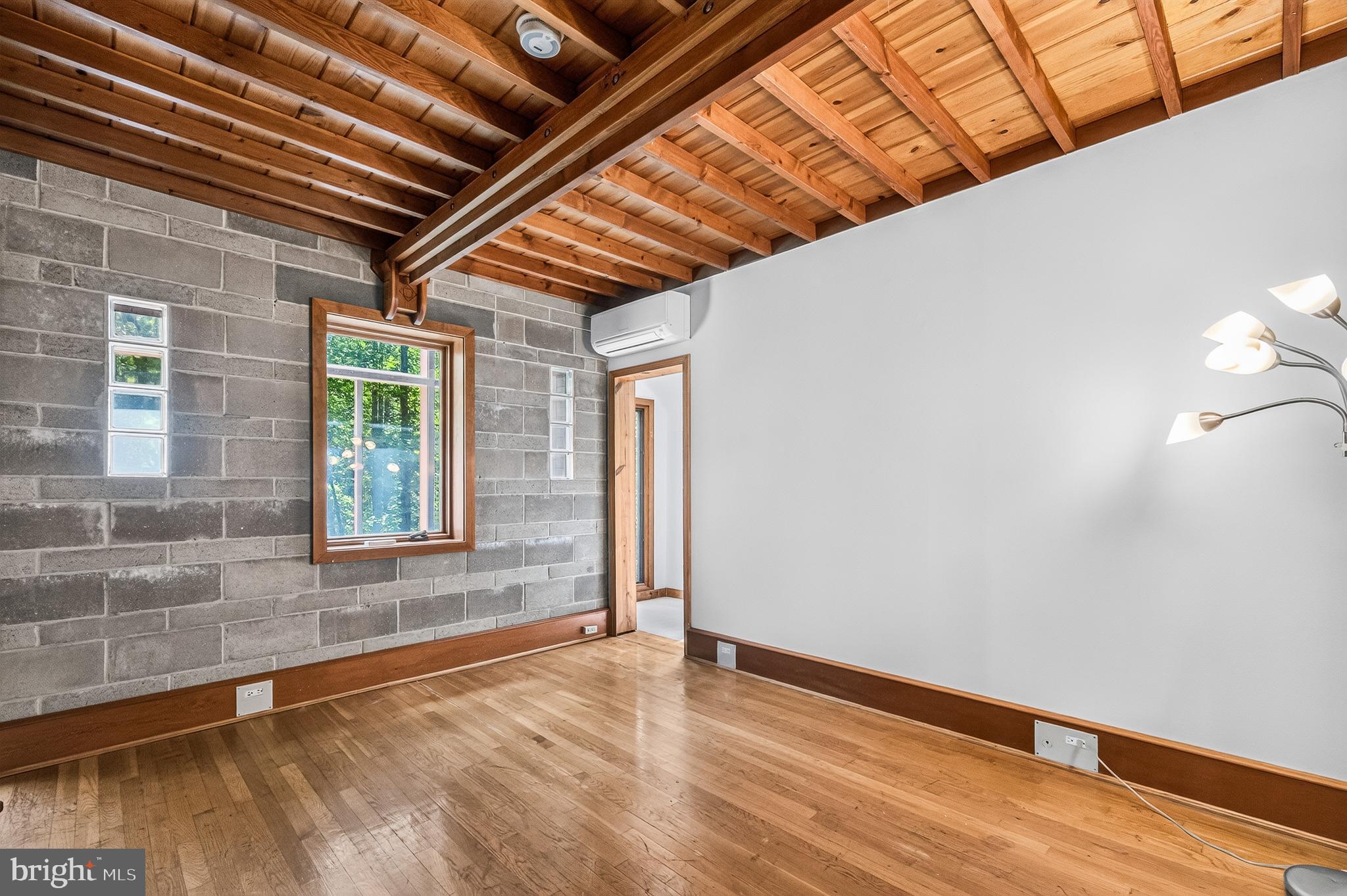 10817 Cross School Road Reston, VA 20191 - Photo 35 of 89 Sibling Bedroom 2