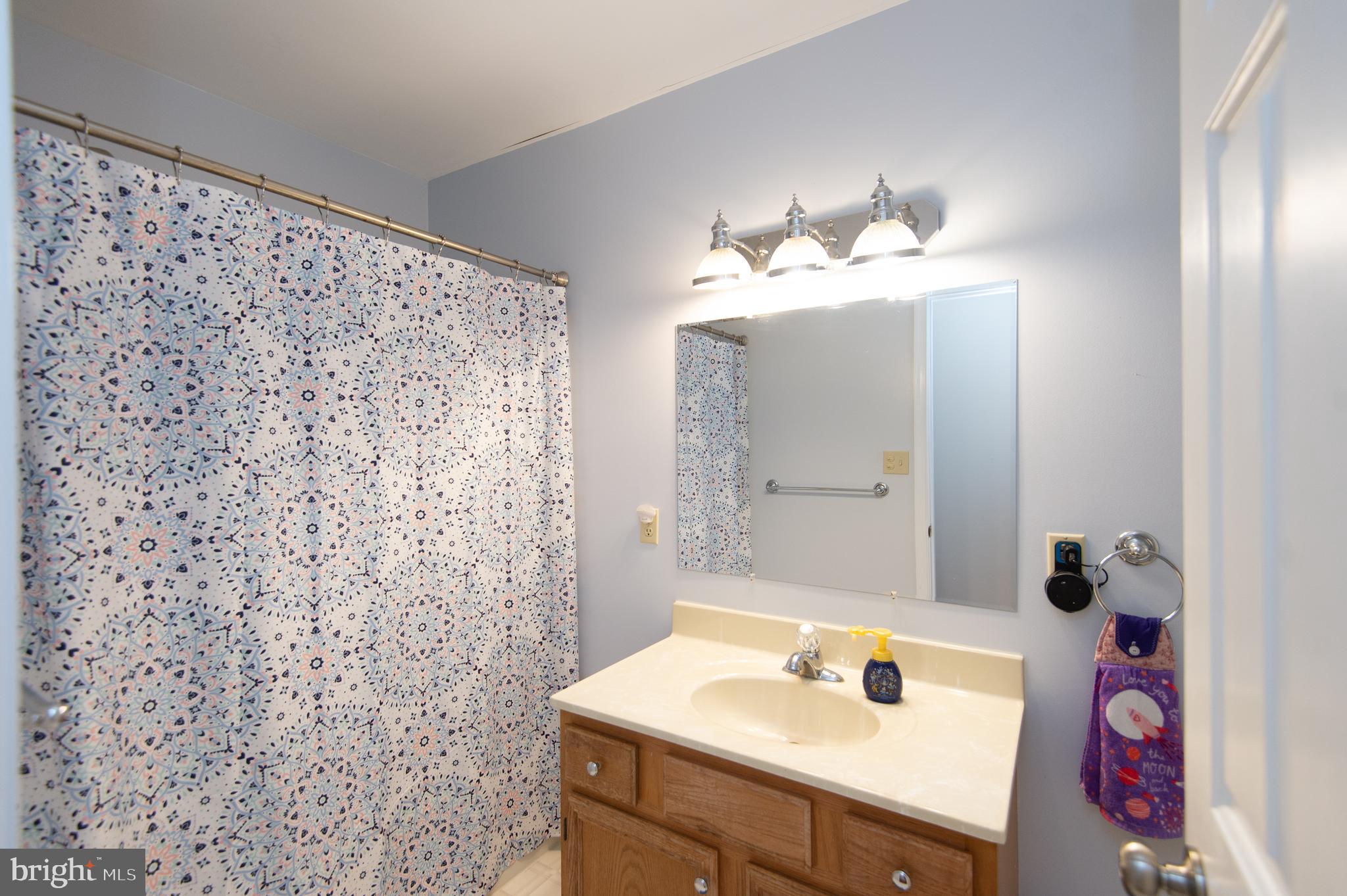 5537 Oyster Shell Point Road East New Market, MD 21631 - Photo 34 of 49 bath #2
second floor