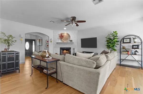 $765,000 | 10015 Hodge Canyon Drive, Salado, TX 76571