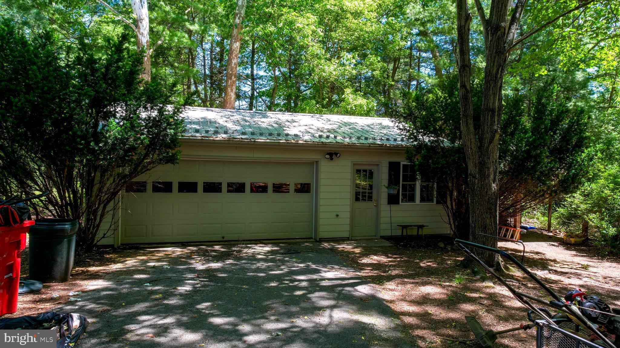 4992 Scrabble Road Shepherdstown, WV 25443 - Photo 6 of 28 Garage/Office