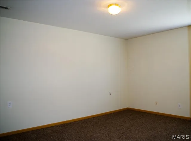 $179,900 | 42 Kingston Drive, Moscow Mills, MO 63362