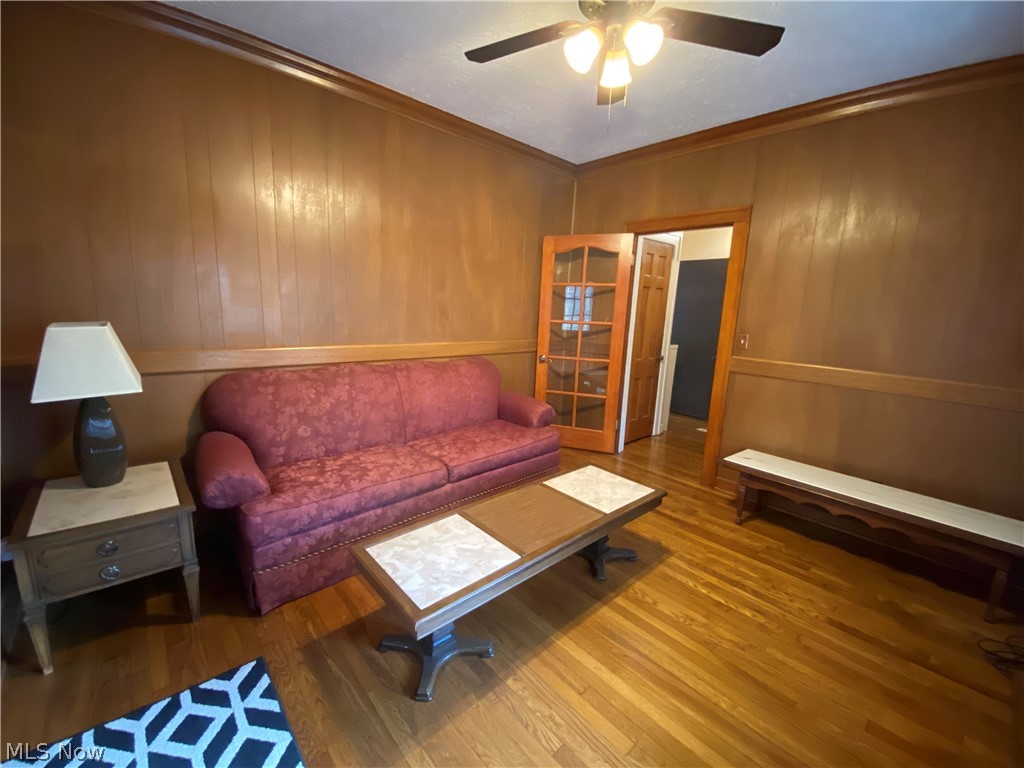 1387 Clearview Road Cleveland, OH 44124 - Photo 13 of 33